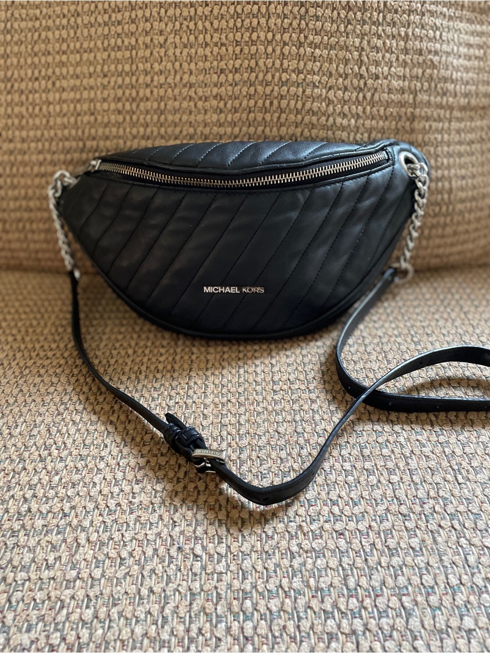 Michael Kors Crossbody. GUC.